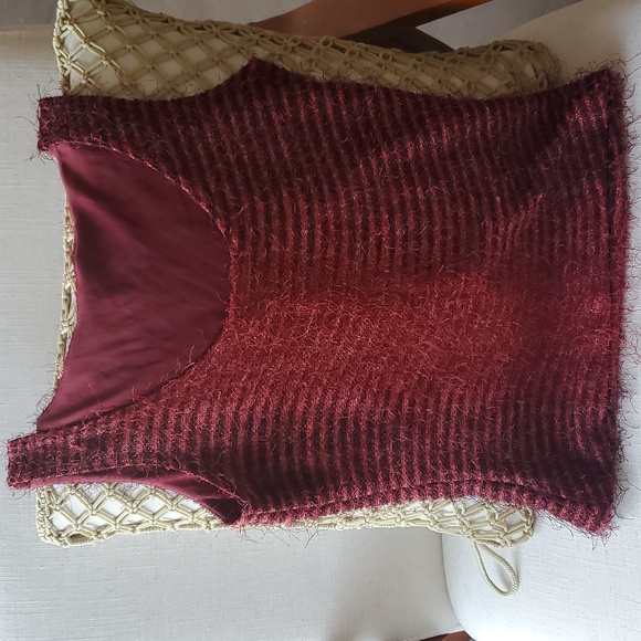 Top - Picture 2 of 2